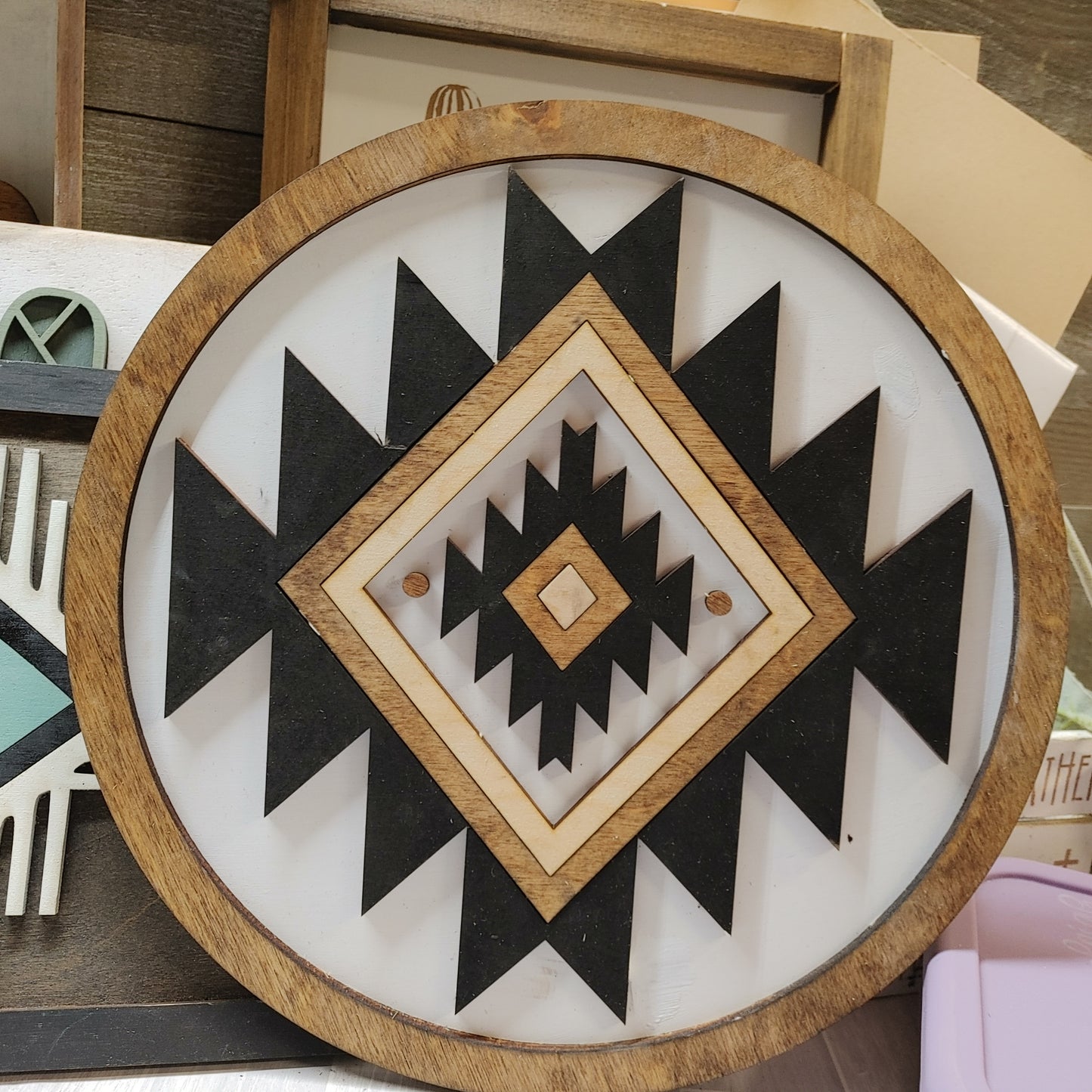ROUND 12" AZTEC DECOR
