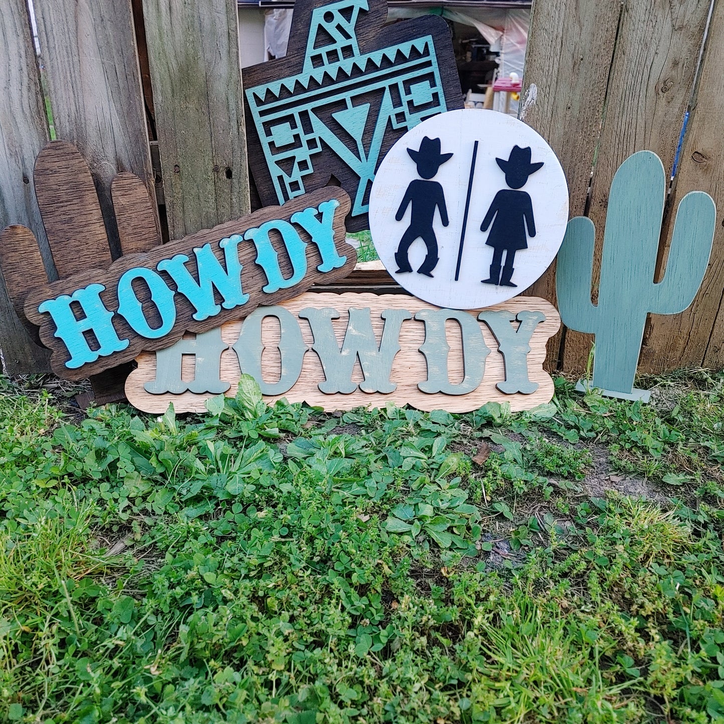 HOWDY SIGNS