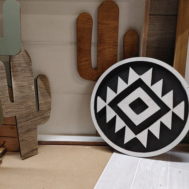 ROUND B+W AZTEC DECOR