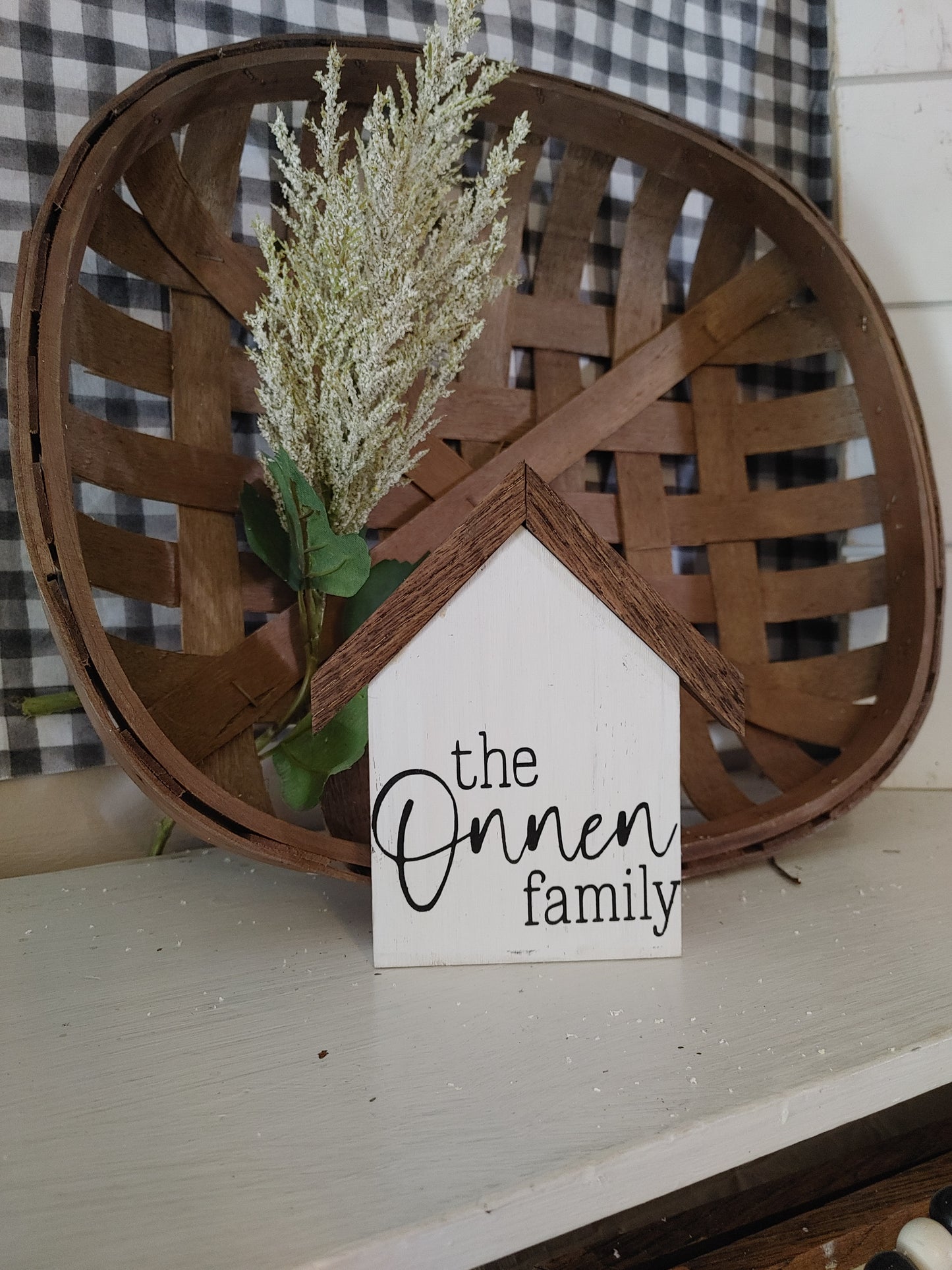 Mini House Shelf Decor with roof