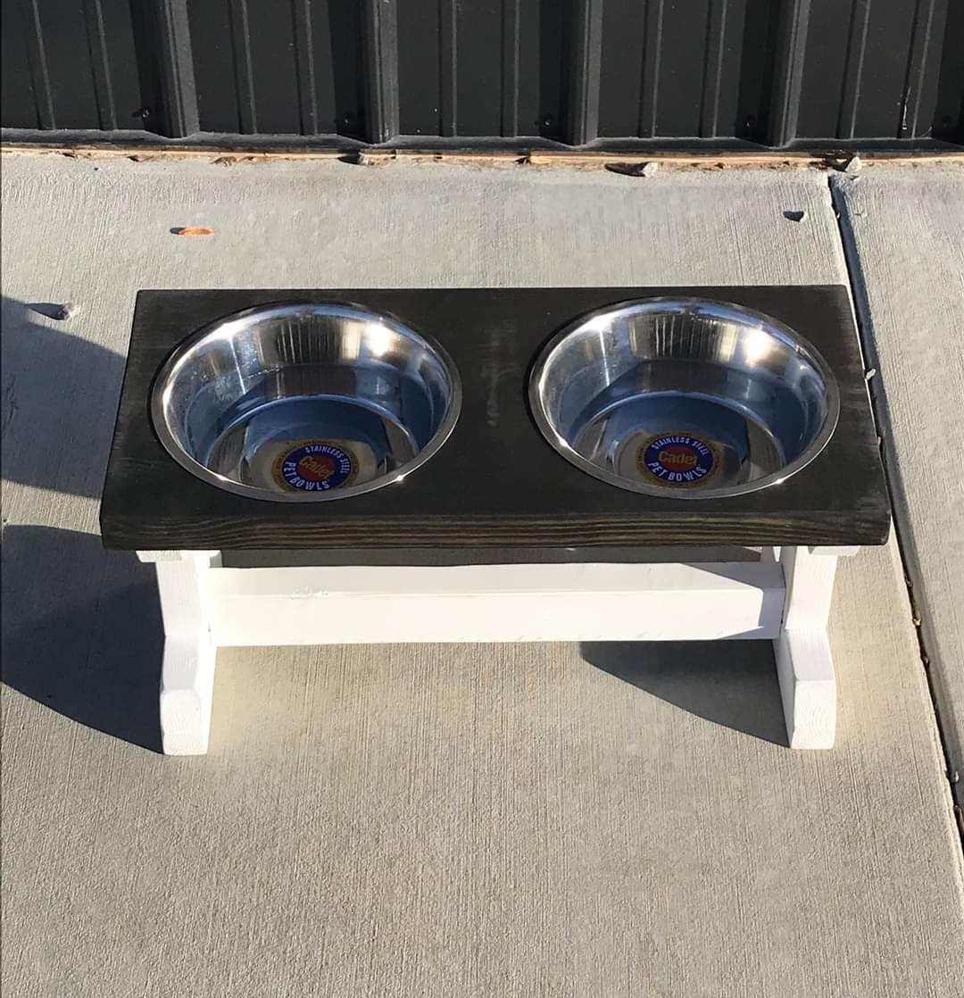 Farmhouse Dog Bowl Stand