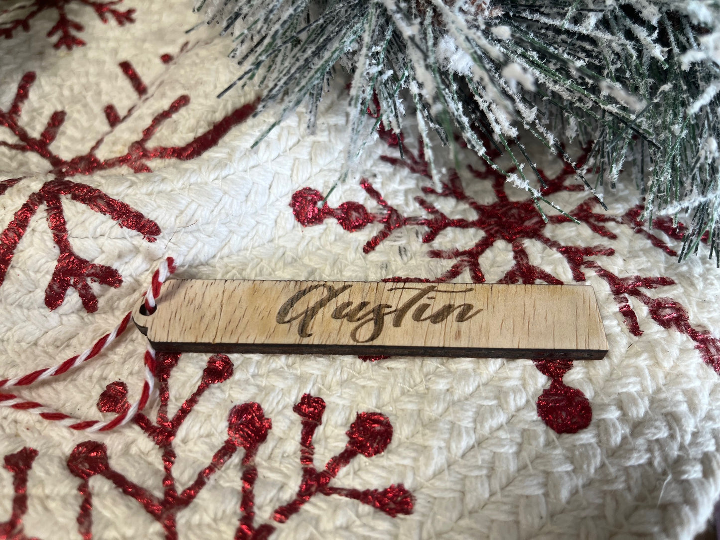 PERSONALIZED MODERN STOCKING TAG