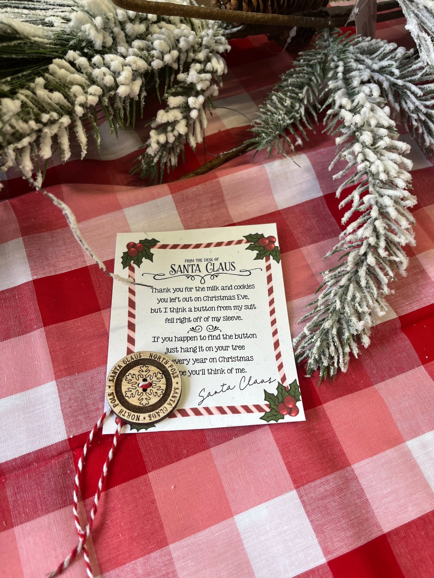 LOST SANTA BUTTON